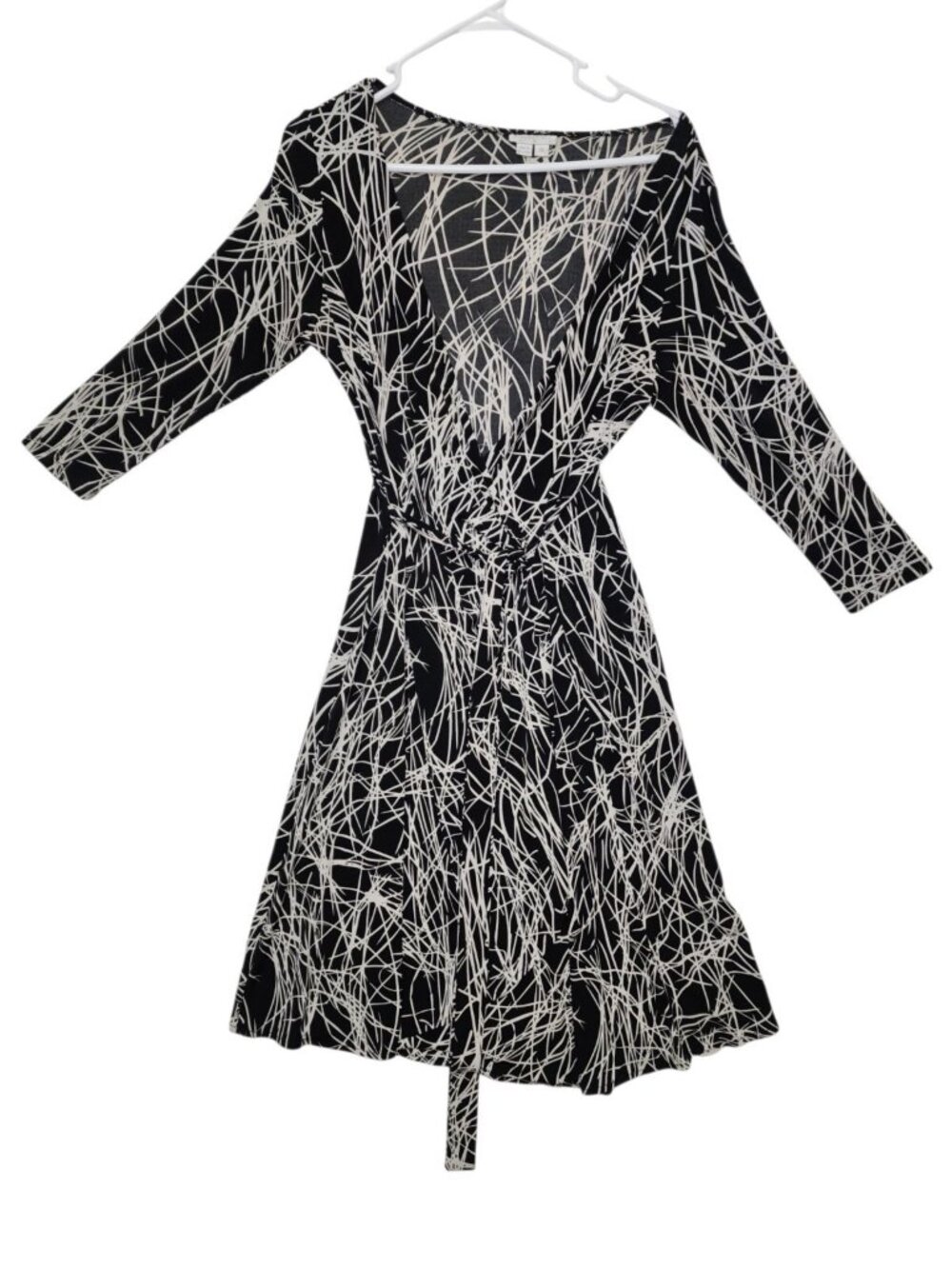 London Times Womens 14 Black White Abstract Wrap Dress Tie Waist Midi